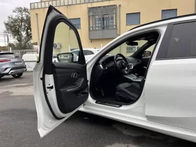 Vendo BMW 320 2021 - 25950 EUR, 229000 km - AUTO.MOTO.pt