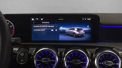 Vendo Mercedes-Benz A 200 2023 - 30850 EUR, 23000 km - AUTO.MOTO.pt