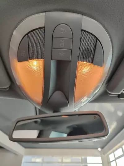 Vendo Mercedes-Benz E 220 2003 - 5500 EUR, 500000 km - AUTO.MOTO.pt