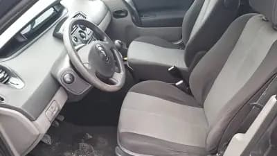 Vendo Renault Scénic 2004 - 3780 EUR, 154526 km - AUTO.MOTO.pt