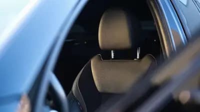 Sell BMW 320 2020 - 29999 EUR, 166000 km - AUTO.MOTO.pt