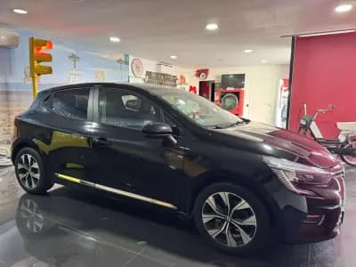 Vendo Renault Clio 2023 - 15500 EUR, 136000 km - AUTO.MOTO.pt