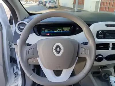 Vendo Renault Zoe 2019 - 11490 EUR, 14871 km - AUTO.MOTO.pt