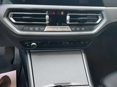 Vendo BMW 320 2022 - 34900 EUR, 53000 km - AUTO.MOTO.pt