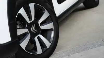 Sell Citroën C3 2021 - 10999 EUR, 99000 km - AUTO.MOTO.pt