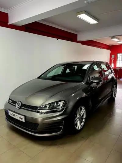 Vendo Volkswagen Golf 2015 - 18900 EUR, 147980 km - AUTO.MOTO.pt