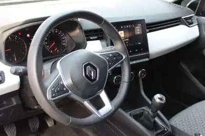 Sell Renault Clio 2023 - 15900 EUR, 41700 km - AUTO.MOTO.pt