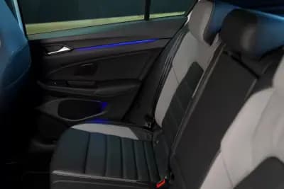 Vendo Volkswagen Golf 2021 - 34970 EUR, 88000 km - AUTO.MOTO.pt