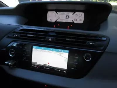 Vendo Citroën C4 Picasso 2017 - 13990 EUR, 169000 km - AUTO.MOTO.pt