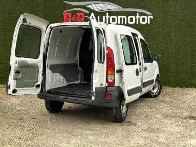 Vendo Renault Kangoo 2006 - 4200 EUR, 225000 km - AUTO.MOTO.pt