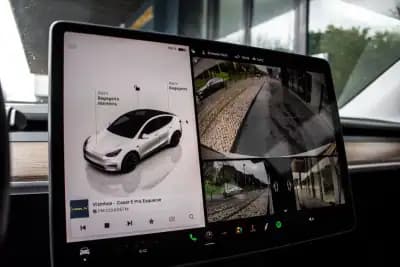 Sell Tesla Model Y 2023 - 37990 EUR, 39034 km - AUTO.MOTO.pt