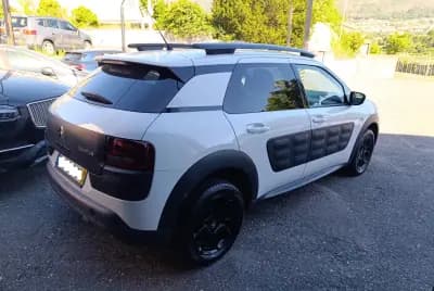 Sell Citroën C4 Cactus 2016 - 10500 EUR, 114000 km - AUTO.MOTO.pt