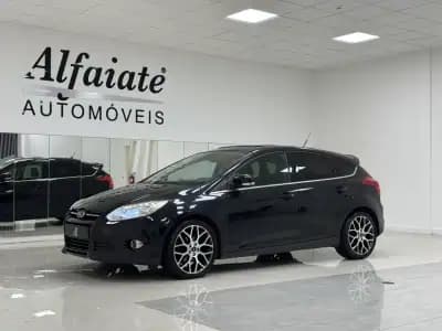 Vendo Ford Focus 2012 - 8990 EUR, 197000 km - AUTO.MOTO.pt