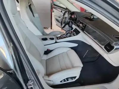 Sell Porsche Panamera 2017 - 67750 EUR, 99900 km - AUTO.MOTO.pt