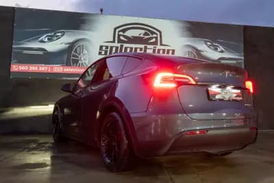 Vendo Tesla Model Y 2023 - 37900 EUR, 45000 km - AUTO.MOTO.pt