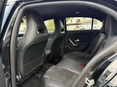 Vendo Mercedes-Benz A 180 2019 - 25999 EUR, 100000 km - AUTO.MOTO.pt