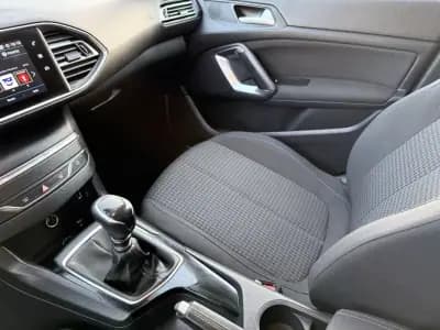 Vendo Peugeot 308 SW 2020 - 12900 EUR, 135154 km - AUTO.MOTO.pt