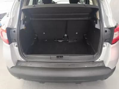 Vendo Renault Captur 2016 - 12490 EUR, 138211 km - AUTO.MOTO.pt