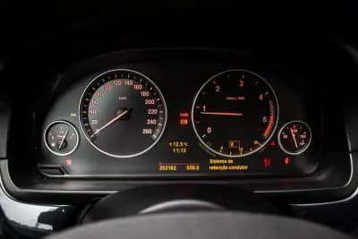 Vendo BMW 520 2010 - 11990 EUR, 252182 km - AUTO.MOTO.pt