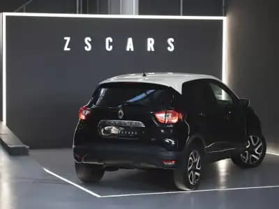 Vendo Renault Captur 2016 - 11490 EUR, 153000 km - AUTO.MOTO.pt