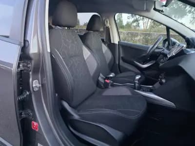 Sell Peugeot 2008 2016 - 12990 EUR, 160000 km - AUTO.MOTO.pt