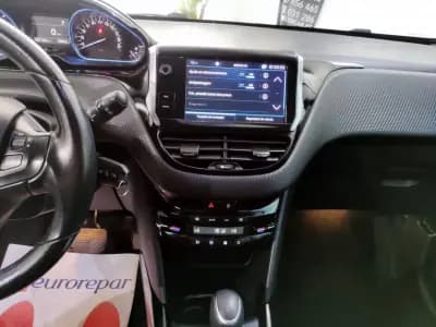 Sell Peugeot 2008 2018 - 13250 EUR, 37000 km - AUTO.MOTO.pt