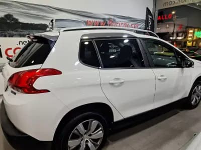 Vendo Peugeot 2008 2015 - 9740 EUR, 120266 km - AUTO.MOTO.pt