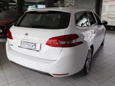 Vendo Peugeot 308 SW 2016 - 8900 EUR, 350824 km - AUTO.MOTO.pt