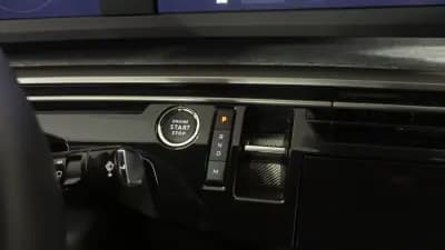 Sell Peugeot 3008 2025 - 32750 EUR, 23000 km - AUTO.MOTO.pt