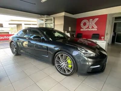 Sell Porsche Panamera 2018 - 60500 EUR, 104962 km - AUTO.MOTO.pt