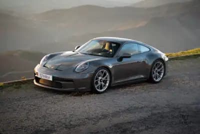 Vendo Porsche 992 2022 - 195000 EUR, 20350 km - AUTO.MOTO.pt