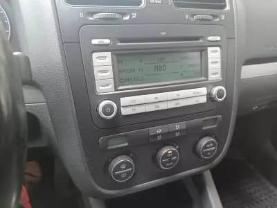 Vendo Volkswagen Jetta 2008 - 9390 EUR, 124252 km - AUTO.MOTO.pt