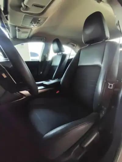 Vendo Lexus IS 300H 2013 - 19990 EUR, 170000 km - AUTO.MOTO.pt