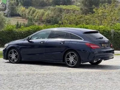 Vendo Mercedes-Benz CLA 180 2017 - 19999 EUR, 160000 km - AUTO.MOTO.pt