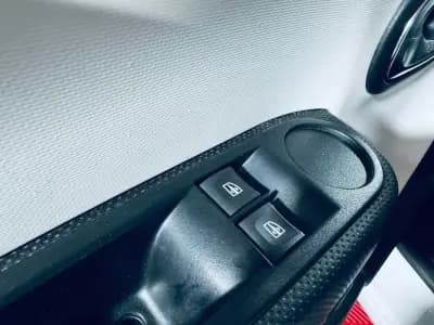 Sell Renault Twingo 2020 - 11990 EUR, 60657 km - AUTO.MOTO.pt