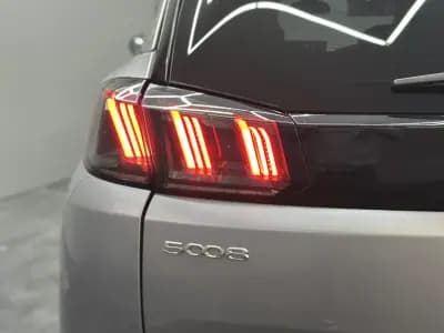 Sell Peugeot 5008 2021 - 24800 EUR, 142000 km - AUTO.MOTO.pt