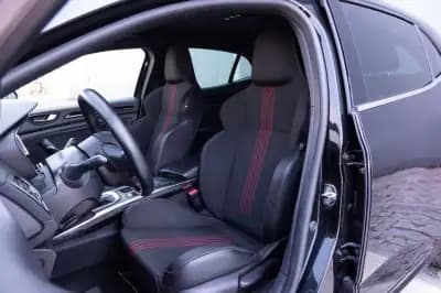 Vendo Renault Mégane 2021 - 20200 EUR, 162000 km - AUTO.MOTO.pt