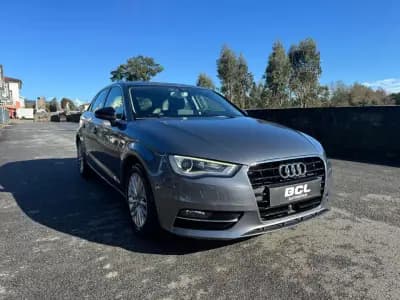 Vendo Audi A3 Sportback 2013 - 15990 EUR, 174000 km - AUTO.MOTO.pt