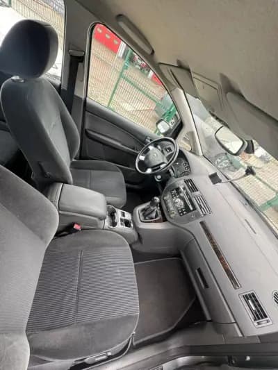 Vendo Ford C-Max 2004 - 4499 EUR, 302000 km - AUTO.MOTO.pt