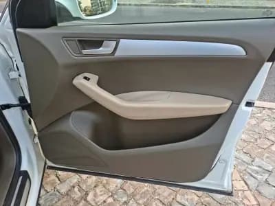 Vendo Audi Q5 2011 - 17500 EUR, 175000 km - AUTO.MOTO.pt