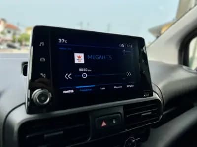 Vendo Peugeot Partner 2023 - 17950 EUR, 53000 km - AUTO.MOTO.pt