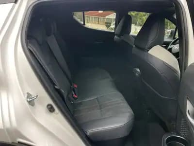 Vendo Toyota C-HR 2022 - 31400 EUR, 74000 km - AUTO.MOTO.pt