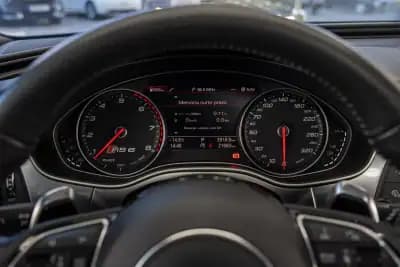 Vendo Audi RS6 Avant 2019 - 99950 EUR, 21800 km - AUTO.MOTO.pt