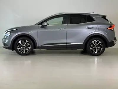 Vendo Kia Sportage 2022 - 23990 EUR, 38151 km - AUTO.MOTO.pt