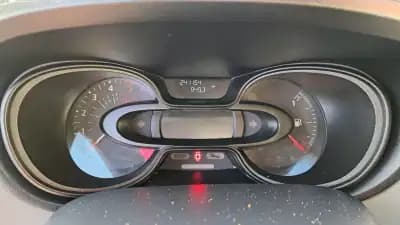 Vendo Renault Trafic 2017 - 21900 EUR, 241154 km - AUTO.MOTO.pt