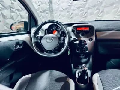 Vendo Toyota Aygo 2020 - 11750 EUR, 134443 km - AUTO.MOTO.pt
