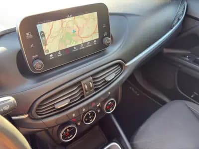 Vendo Fiat Tipo Station Wagon 2018 - 12900 EUR, 94406 km - AUTO.MOTO.pt