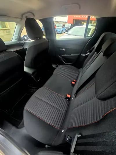 Sell Peugeot e-208 2020 - 15750 EUR, 56000 km - AUTO.MOTO.pt