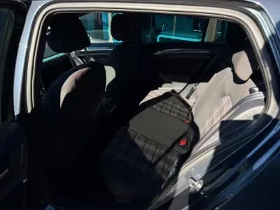 Vendo Volkswagen Golf 2017 - 23900 EUR, 143000 km - AUTO.MOTO.pt