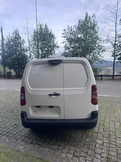 Sell Peugeot Partner 2020 - 15750 EUR, 134587 km - AUTO.MOTO.pt